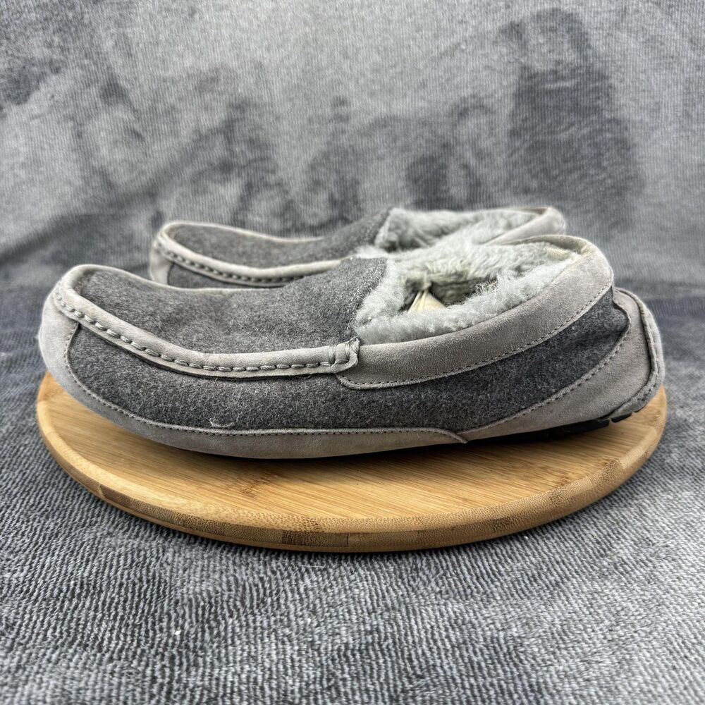 UGG Slippers Shoes Mens Size 10 Gray Suede Shearling Lined Moccasin Indoor